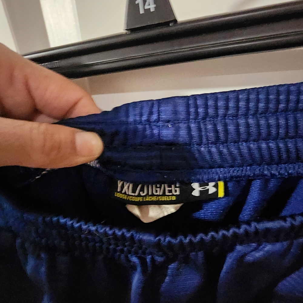 Athletic pants